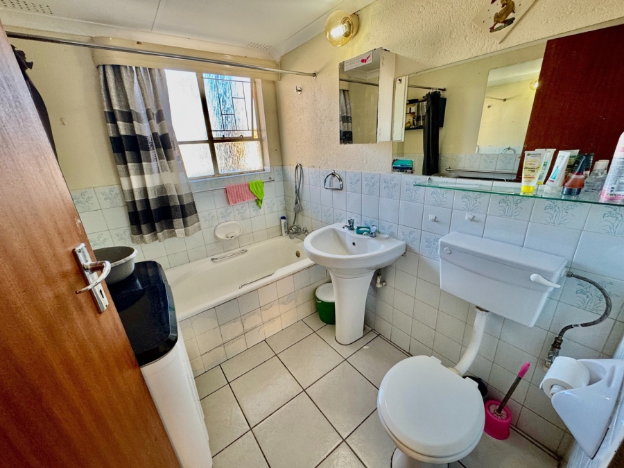 1 Bedroom Property for Sale in Die Bult North West
